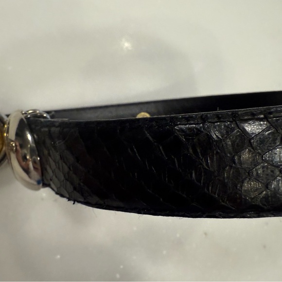 Dame VTG Y2K Black Genuine Snakeskin Belt Silver Tone Gold Tone Oval Buckle Sz S - Picture 4 of 14